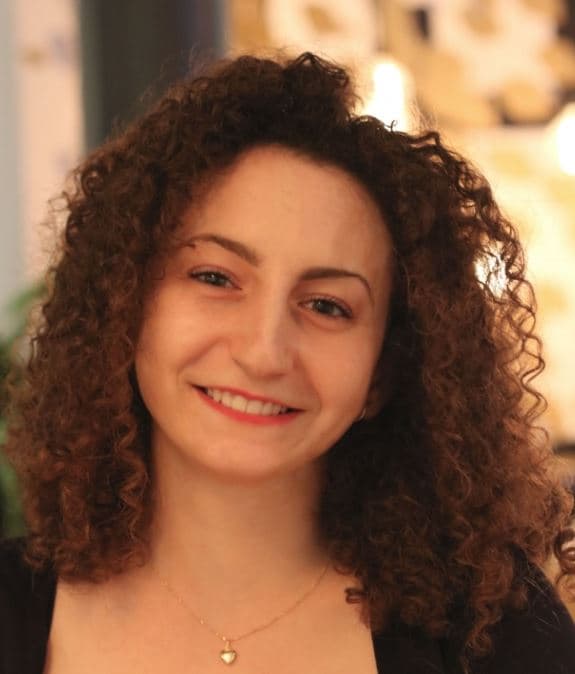La mue de Laura (Bac 2011): de la timidité à un manuel d'éloquence chez Hachette