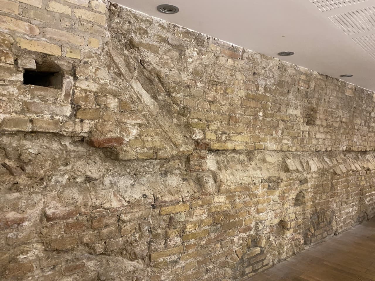 L’esprit du Gymnase au fil des siècles parcourt ses murs